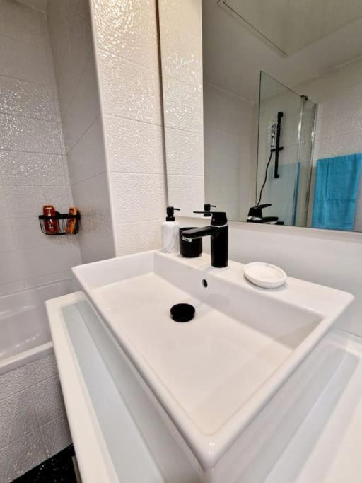 Prado Plage David - Stade Velodrome - Parc Chanot - Luxury Apartment By The Sea Marseille Eksteriør billede